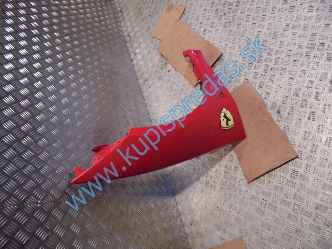 Predný pravý blatník FERRARI ITALIA 458
